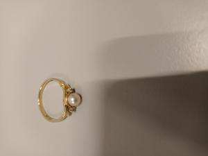 RING WITH PEARL